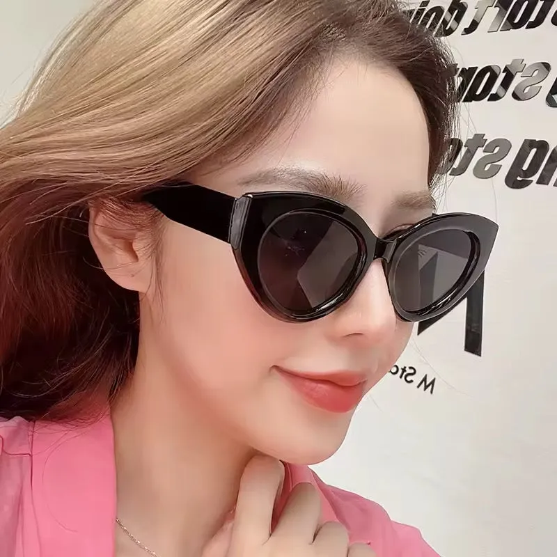 نظارات نساائيه كلاسيكية - Classic women's glasses